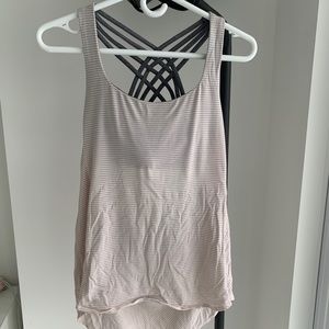 Lululemon tank top with bra padding, size 6